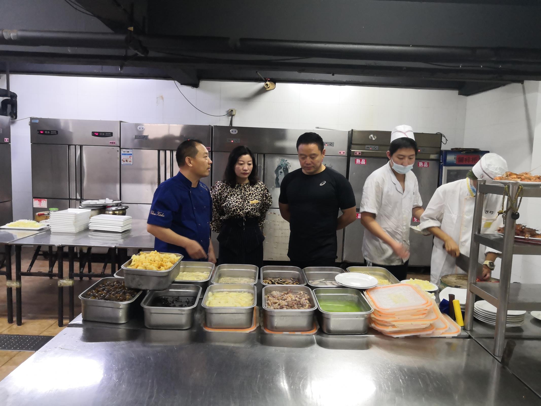 General Manager of the Group Jian Hui Visited Gold Coast And Guided Dish Innovation